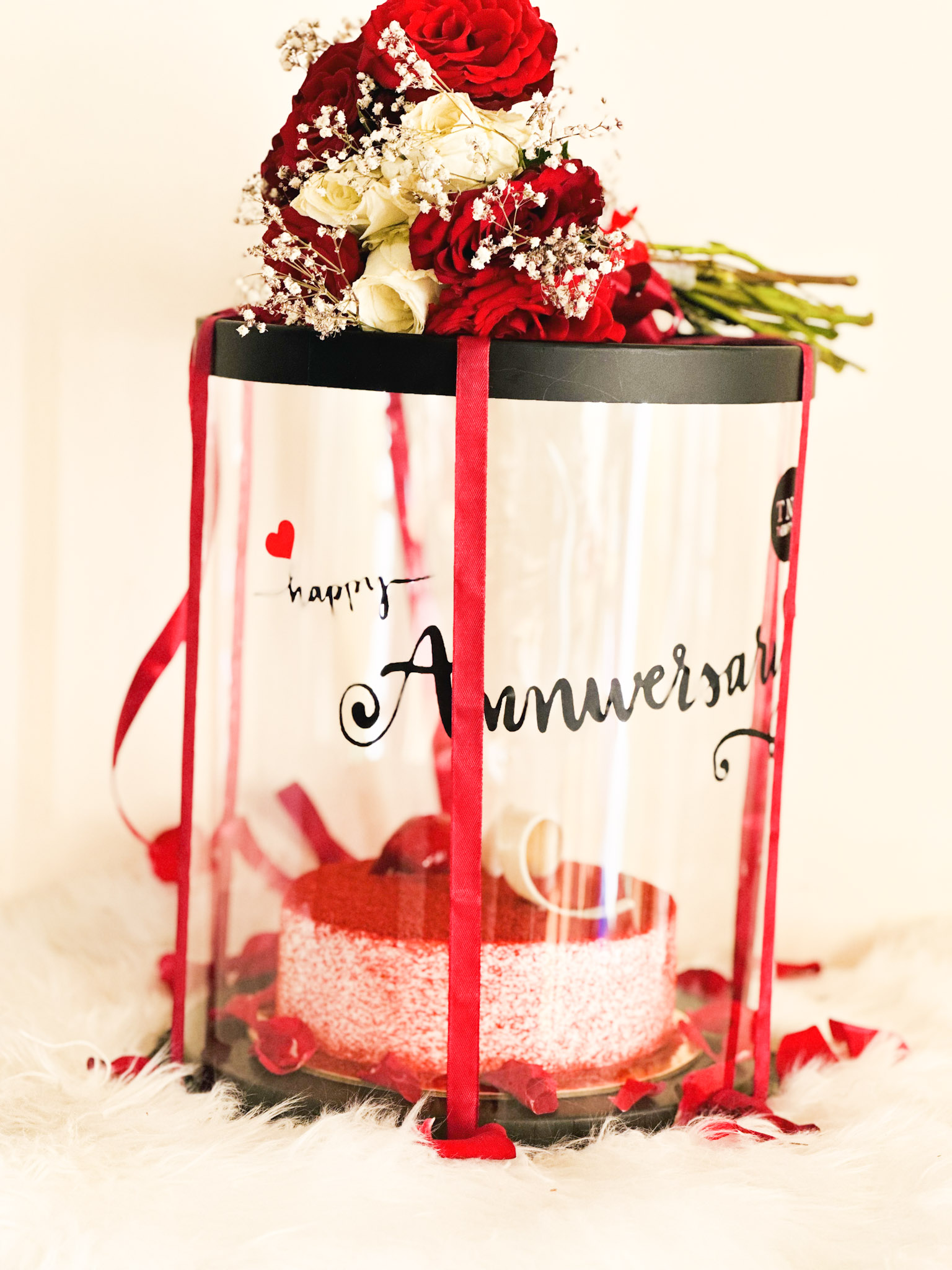 1st Wedding Anniversary Gift for Couples | First Anniversary Cake |  FlowerAura